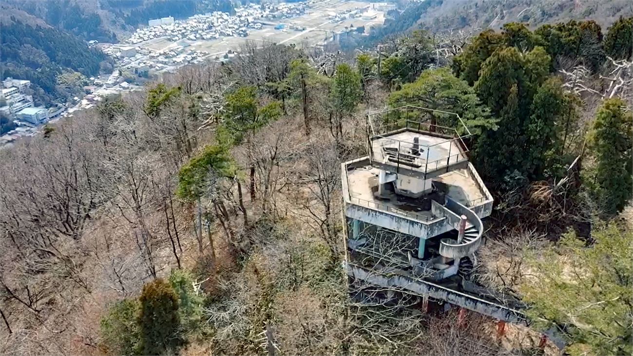 崩落した斜面の空撮